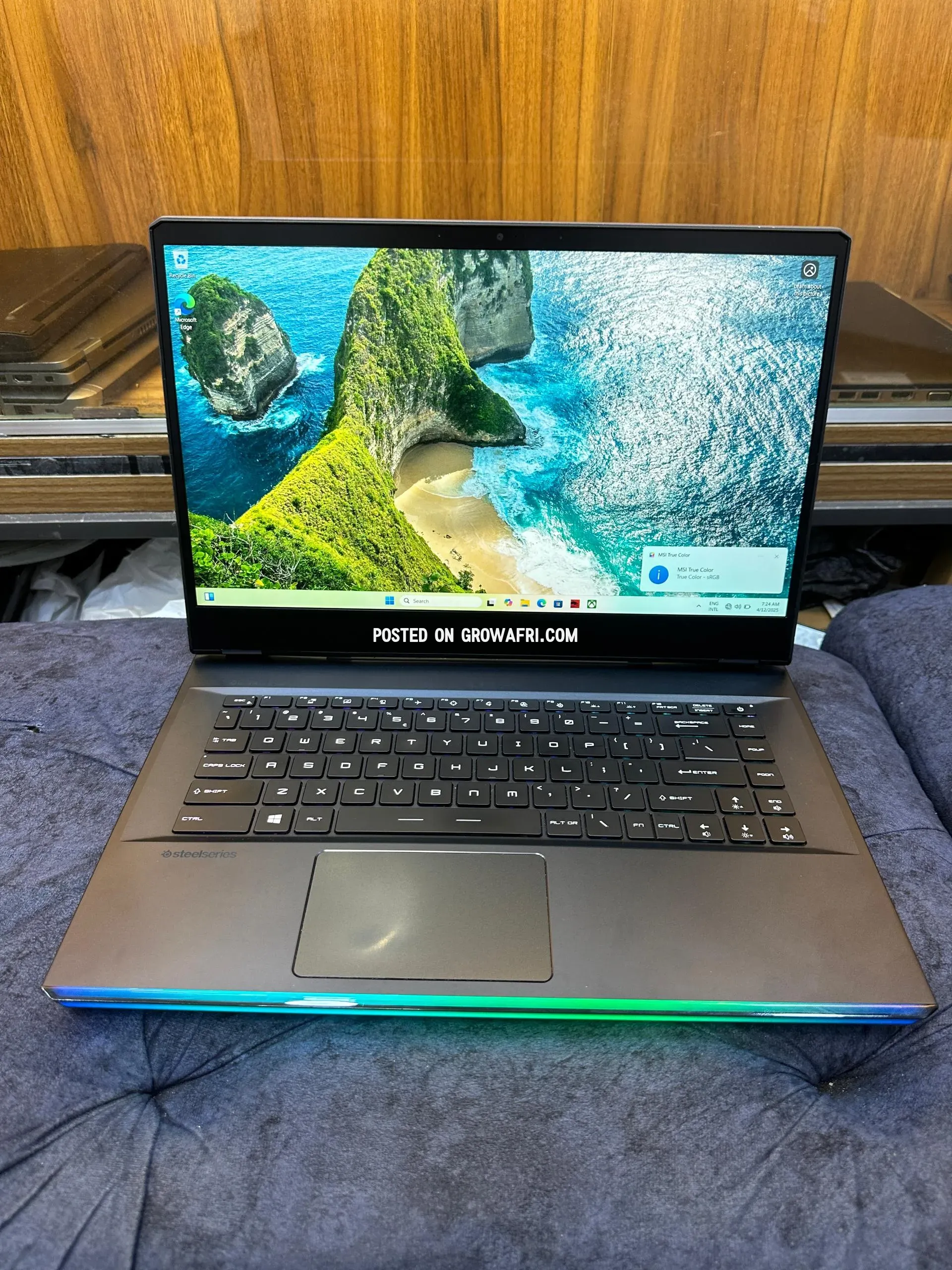 MSI Raider GE66 10SGS Intel Core i7-10750H@2.6Ghz (12CPUs)