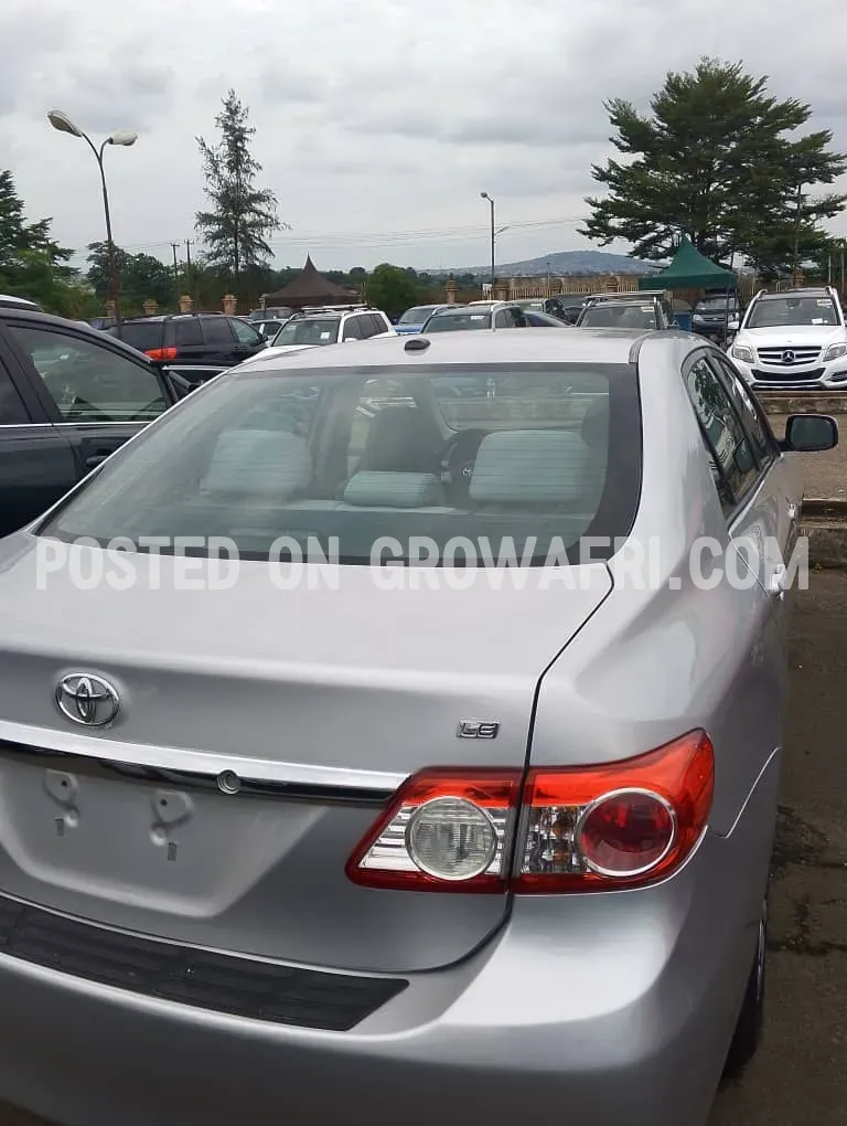 Toyota Corolla 2013 LE 6 plug