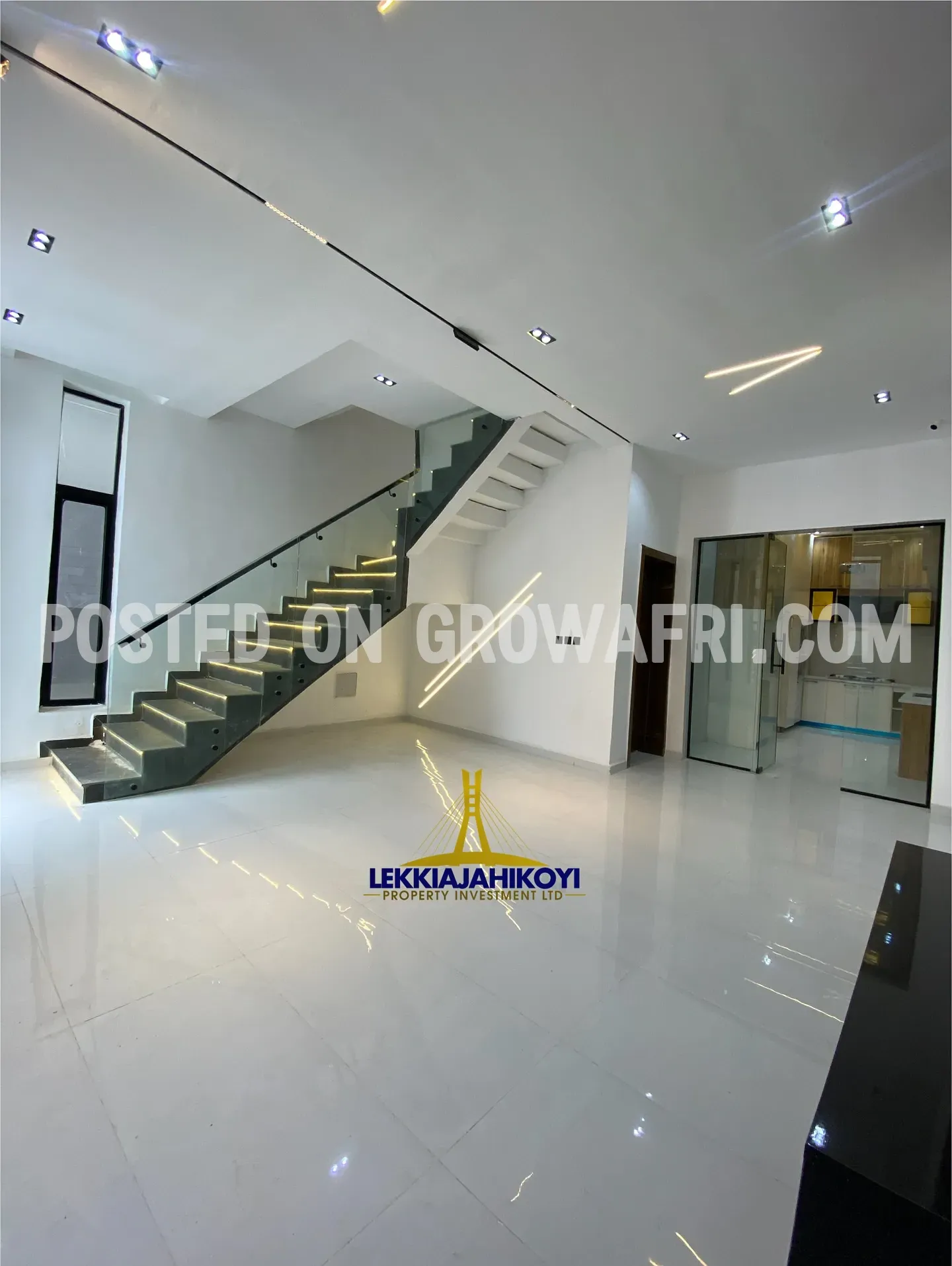 One unit  of 4 bedroom semi  duplex with en-suite bedrooms