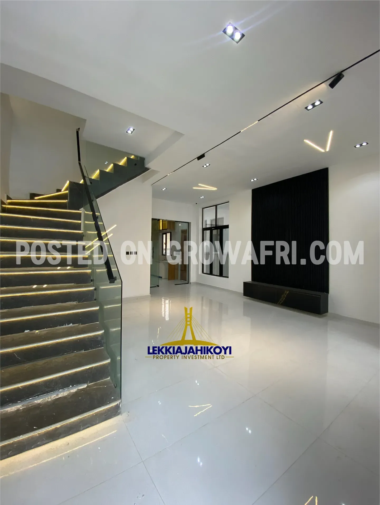 One unit  of 4 bedroom semi  duplex with en-suite bedrooms