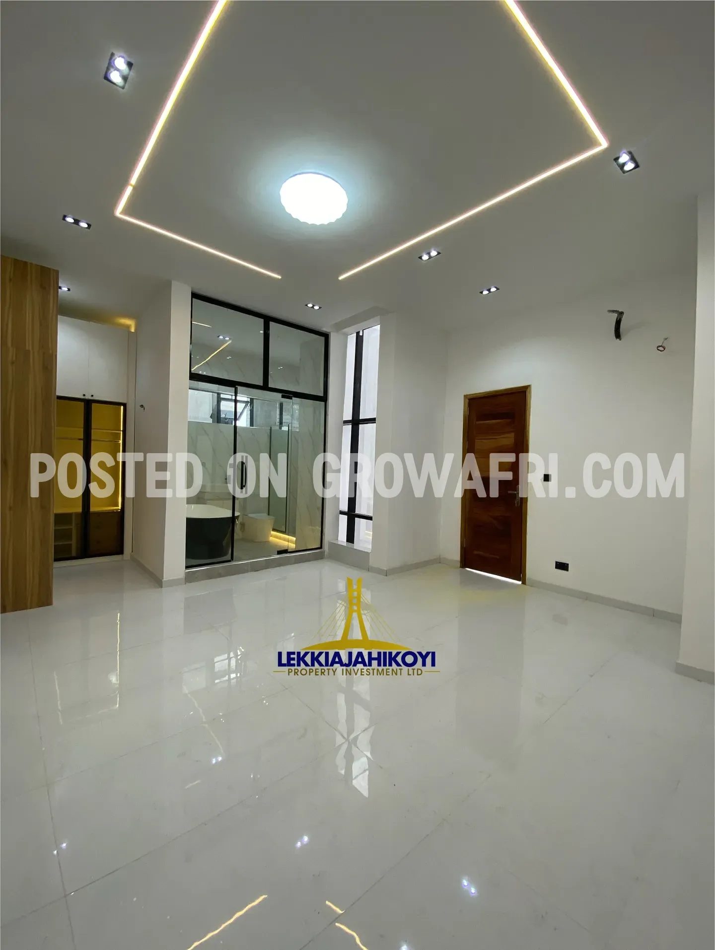 One unit  of 4 bedroom semi  duplex with en-suite bedrooms