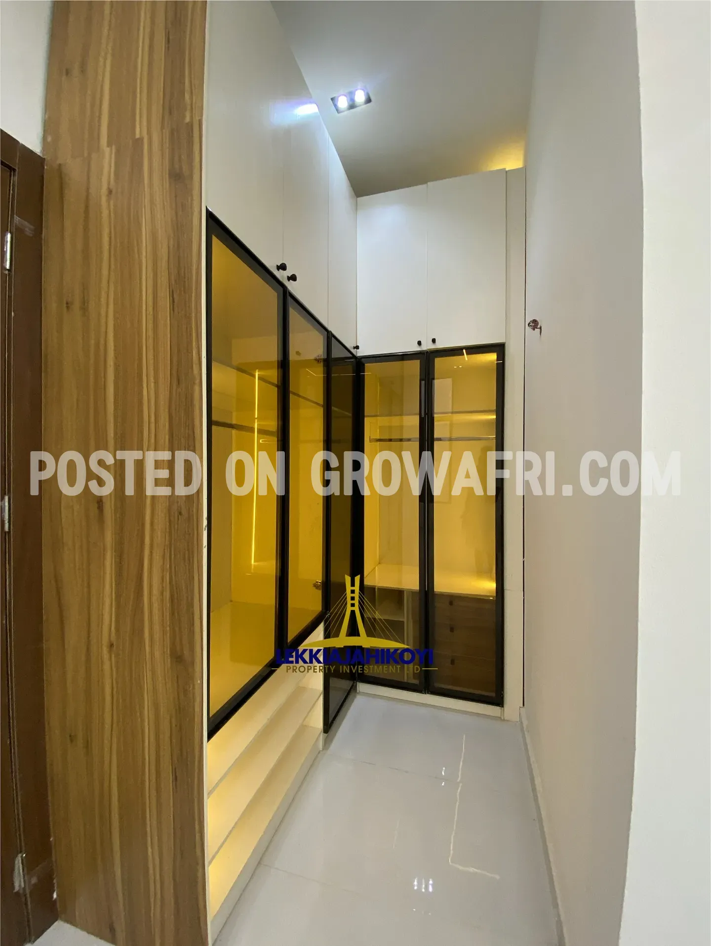 One unit  of 4 bedroom semi  duplex with en-suite bedrooms