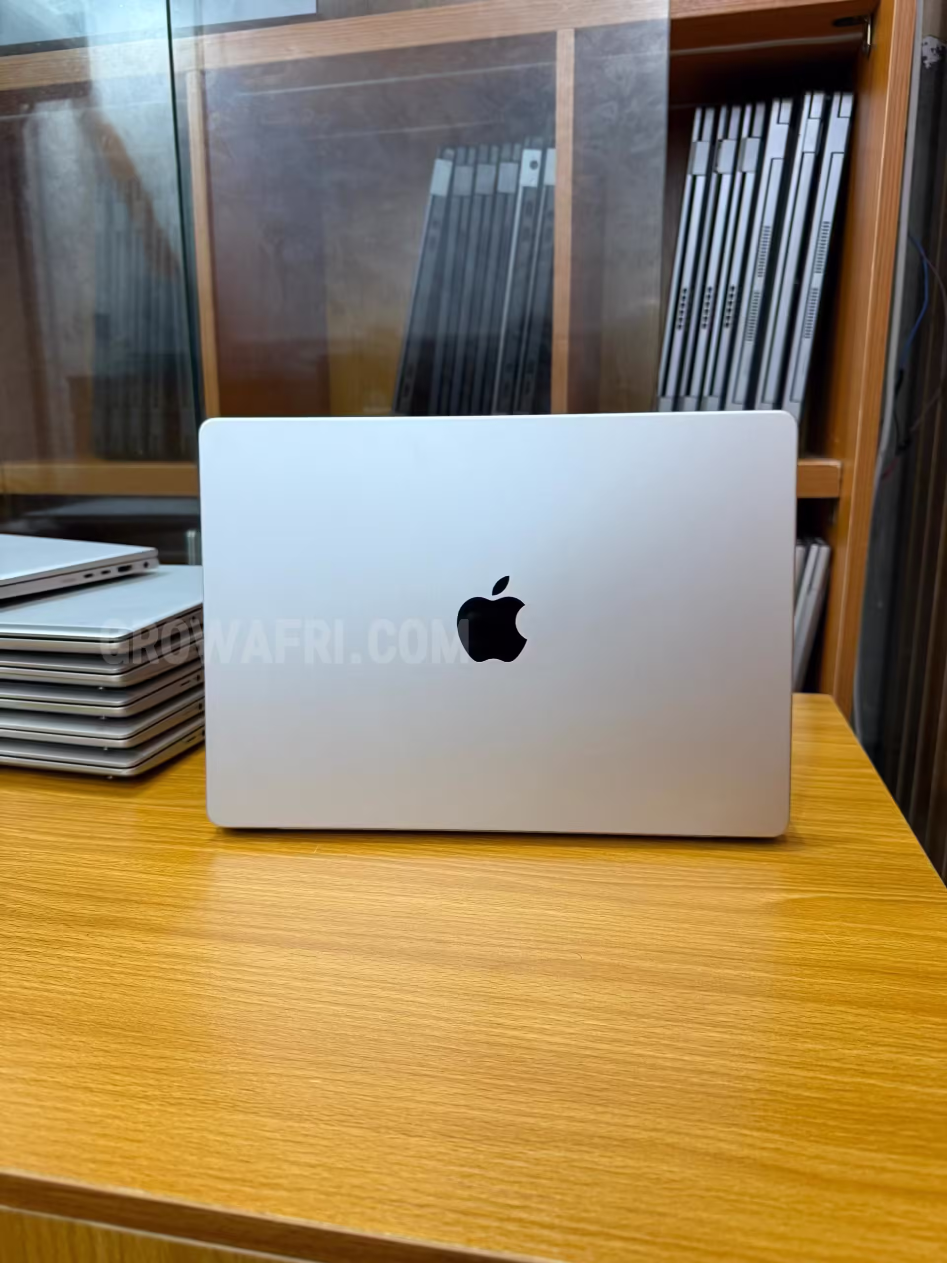 Foreign Used Macbook Pro 2023  M2Pro Chip 16gb Ram; 512gb SSD 14”