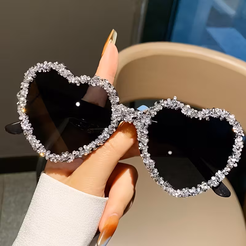 Women's Heart-Shaped Glasses