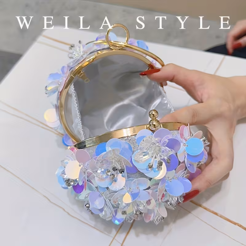 Elegant Floral Rhinestone Clutch - Fashionable Evening Purse for Women.