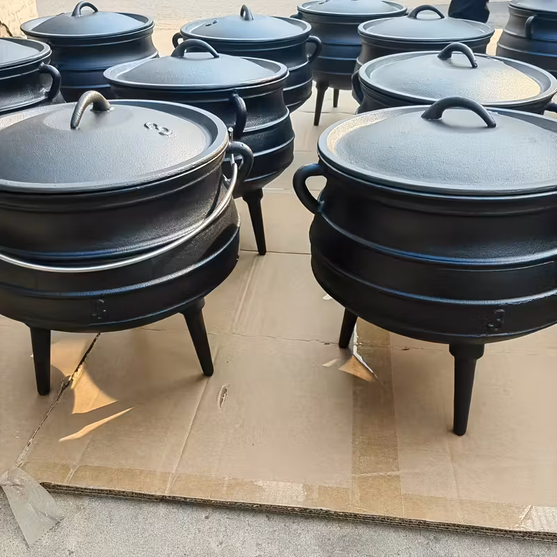 Cooking pots 